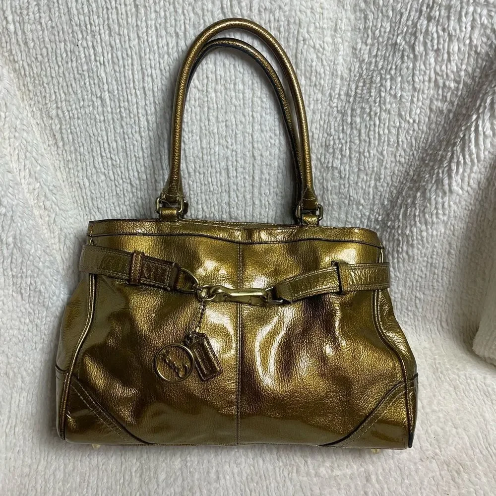 Coach patent leather Metallic Gold Shoulder Bag F15457 with gold tone accents